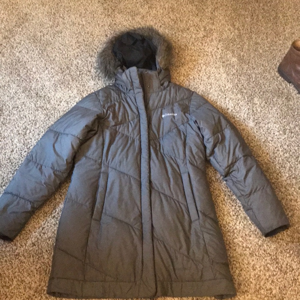 Like New women’s long Columbia jacket
